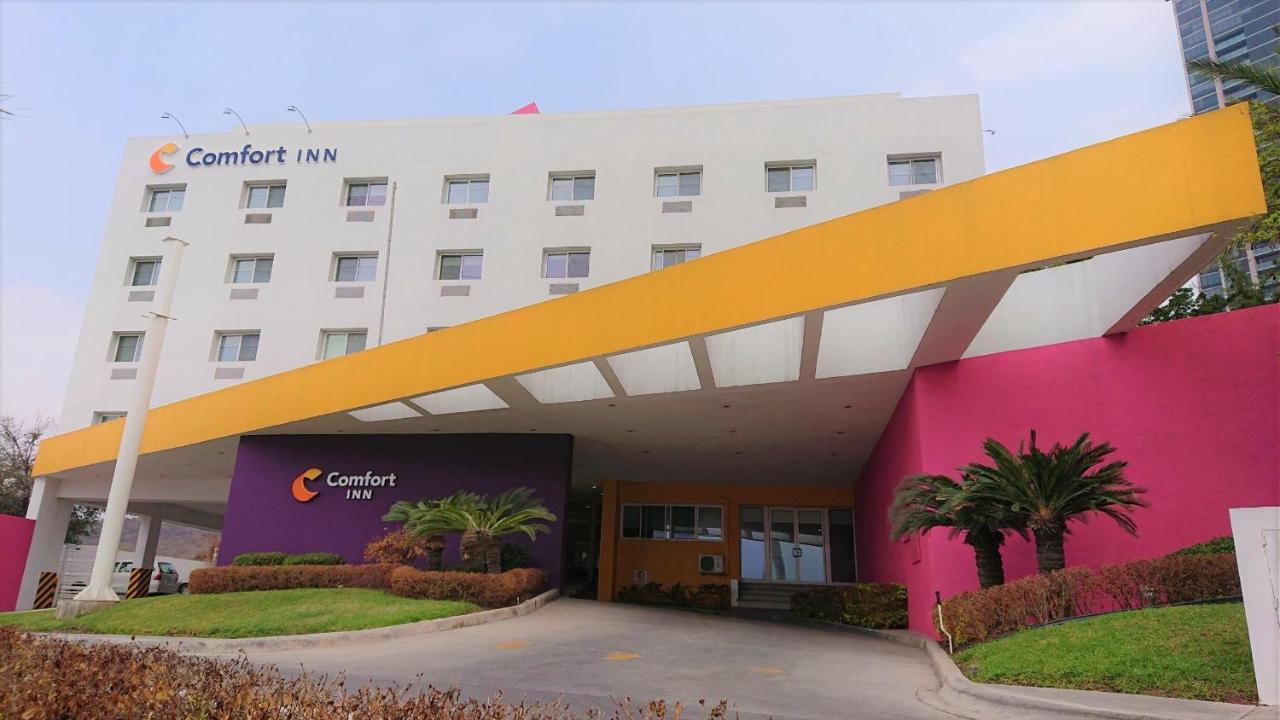 Comfort Inn Monterrey Valle Exterior photo